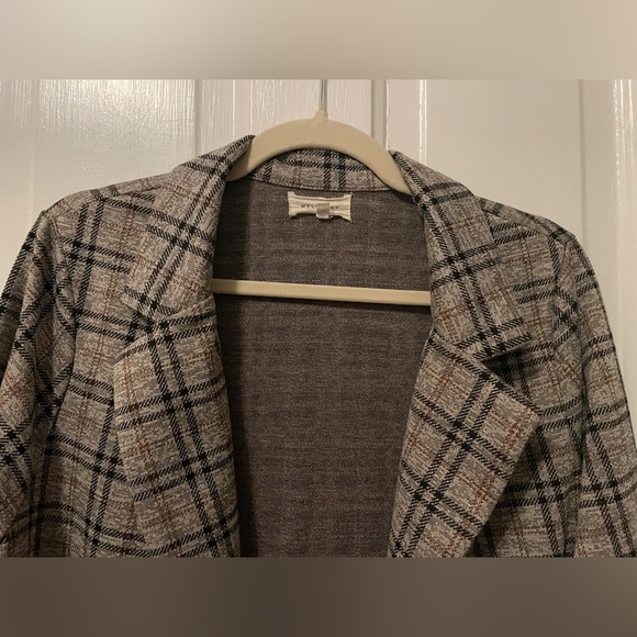 Plaid Cardigan Shacket - Picture 2 of 8